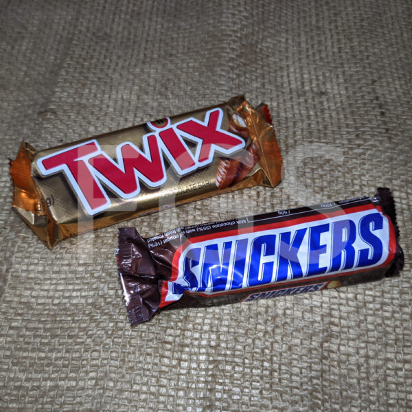 Twix and Snickers chocolate bars Delivery to Pakistan online